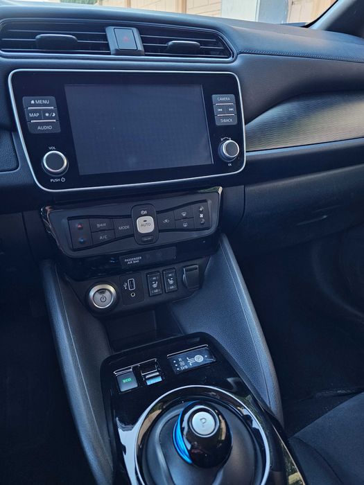 Nissan LEAF 40 kWh N-Connecta