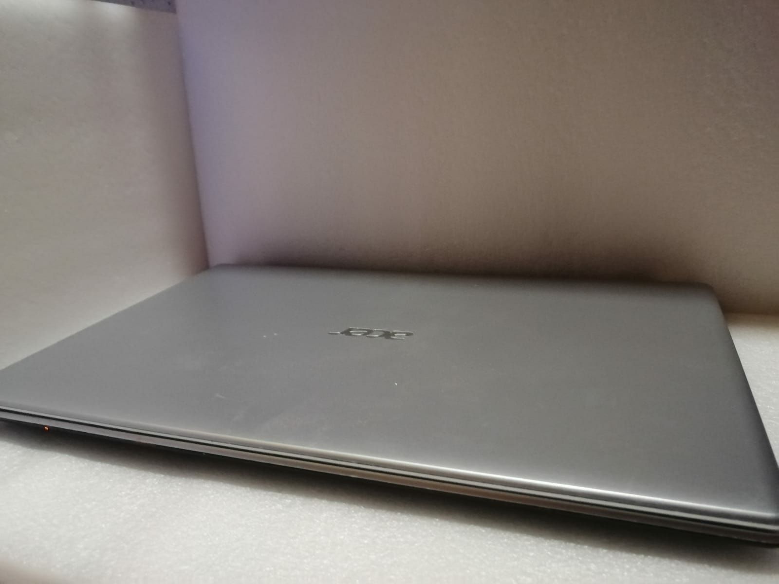 Laptop Acer Slim 15 inch, Geanta transport