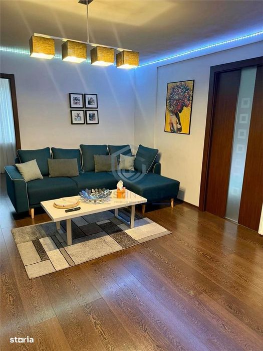 Apartament cu 4 camere, cu vedere spre cris