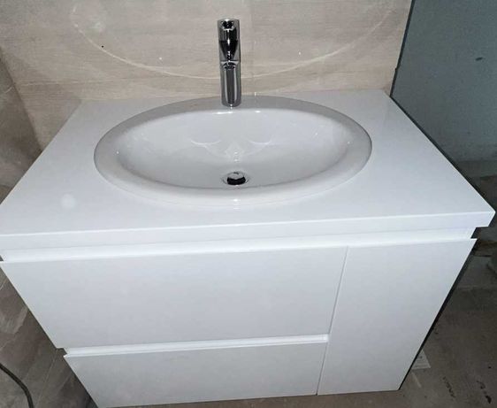 PVC шкаф с мивка за баня