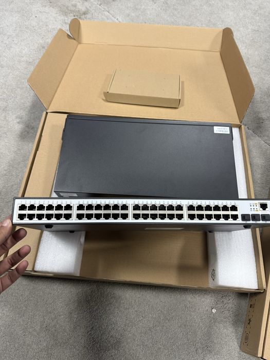 Коммутатор SNR-S2985G-48T свич