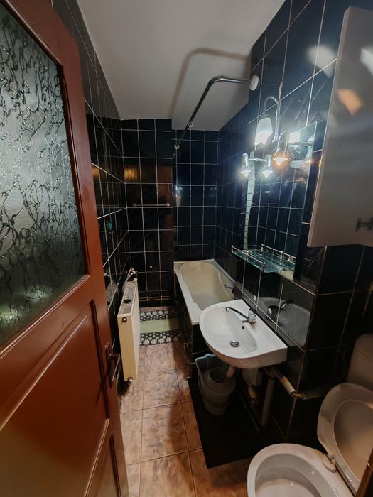 Închiriez garsonieră