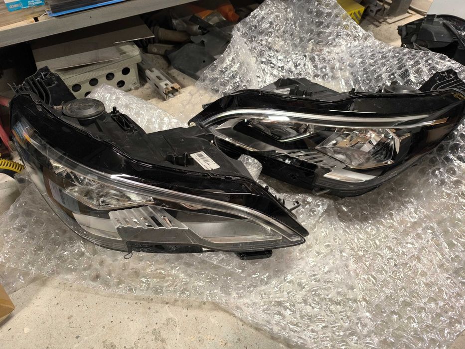 Фарове Пежо 208, 308, 2008, 3008, 5008/Ситроен DS 3