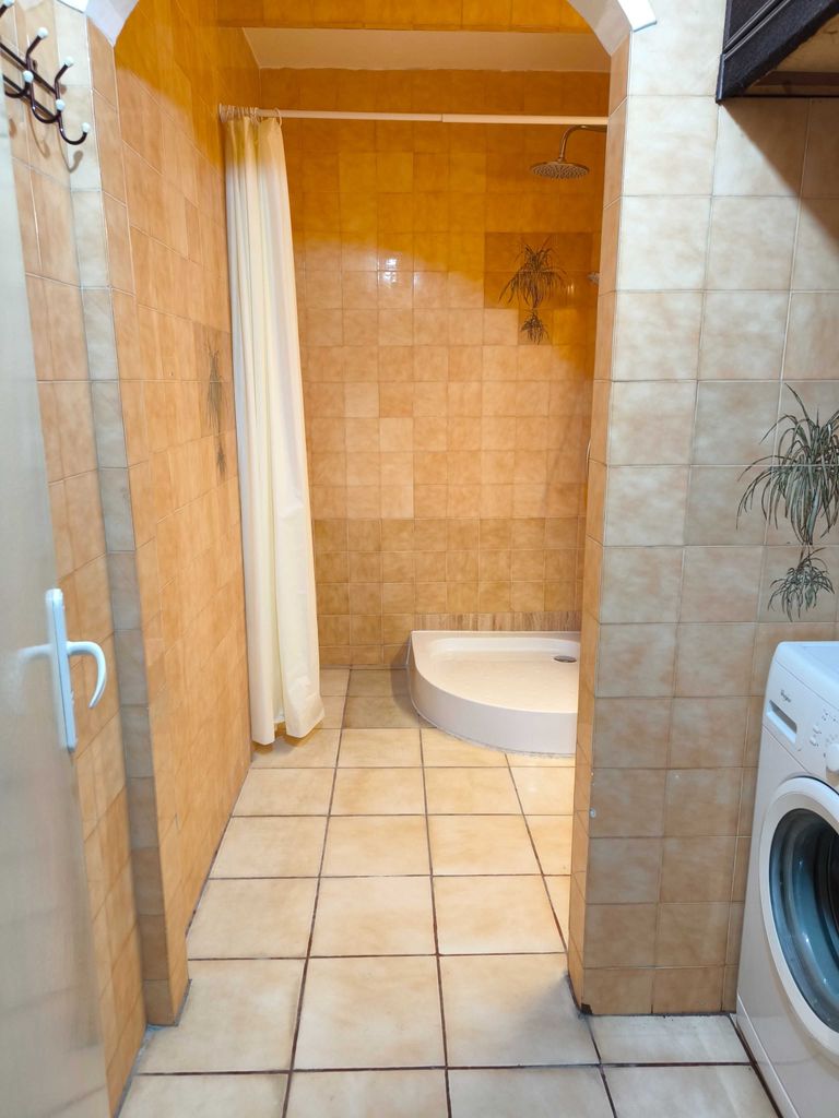 Дава се под наем Тристаен апартамент в Пловдив, Каменица 1 - 100 кв.м за 484.5 € - Снимка #7