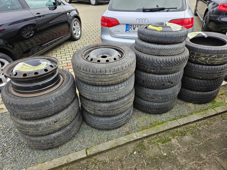 jante cu anvelope originale Renault Dacia pe 15 185/65/R15 M+S iarna;