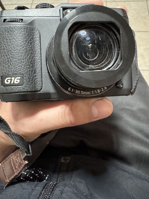 Aparat foto canon G16