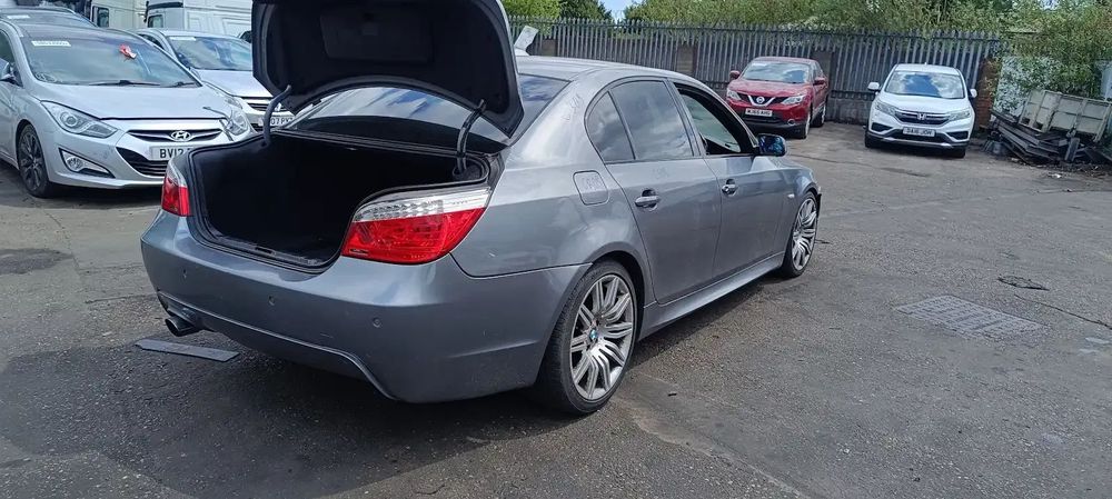 Dezmembrari / Dezmembrez BMW 520D (E60) N47D20O0 cutie de viteze GS6-37DZ cod culoare SPACEGRAU METALLIC (A52)