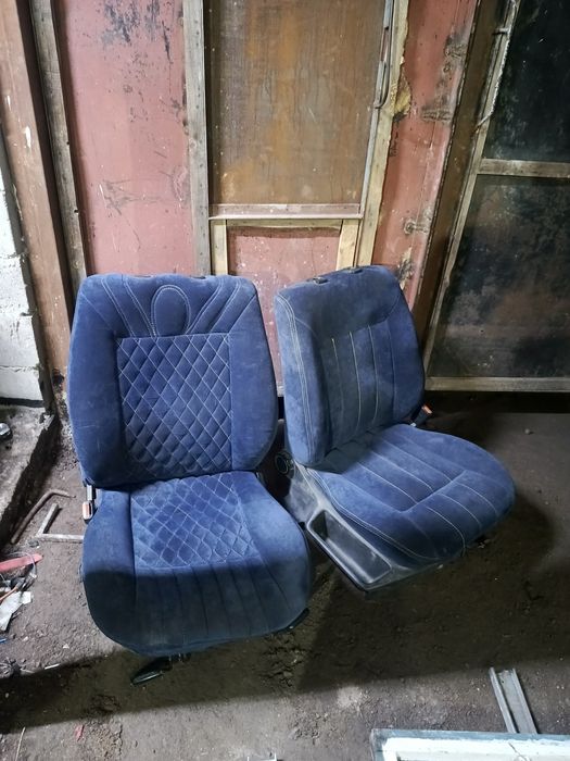 Продам пассатб3 сиденья после перетяжка