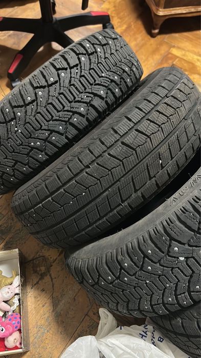 Продам шины зимние 185/60 R14