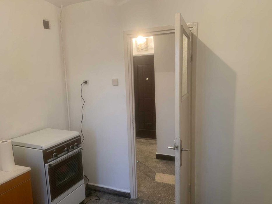 Vand apartament 2 camere Areni