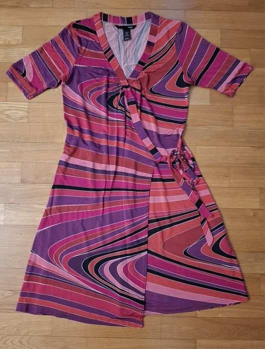 Rochiei H&M parte peste parte