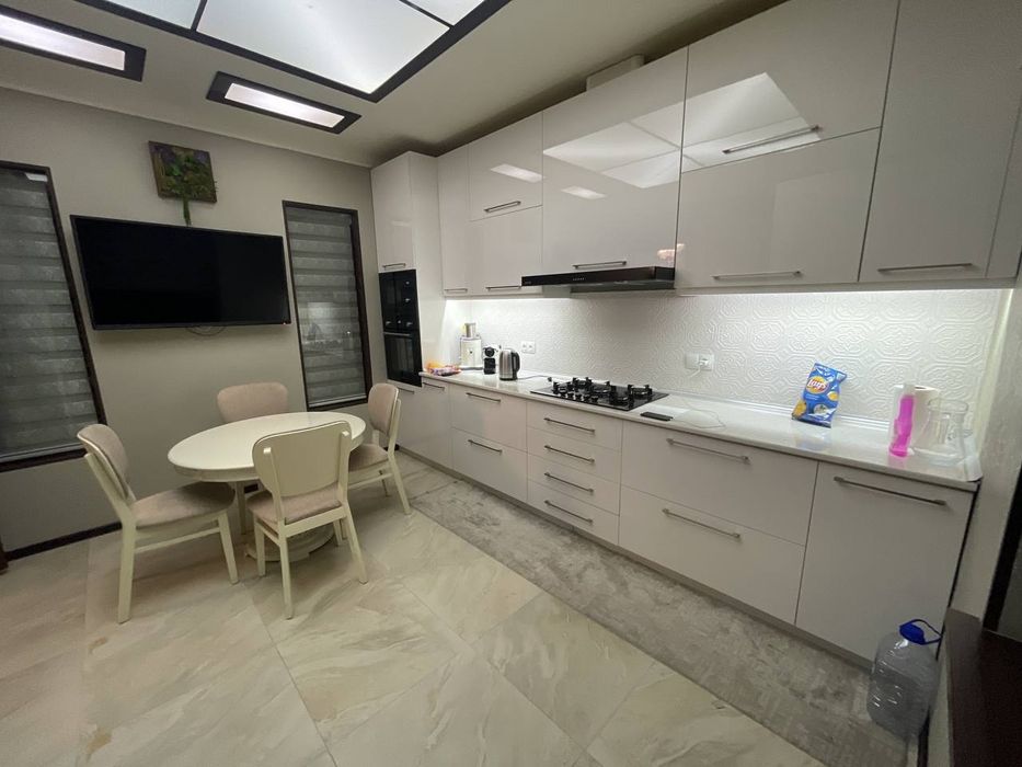 Срочно центр Квартира Юнусабадский район 3/6/6 продаю 125.000$