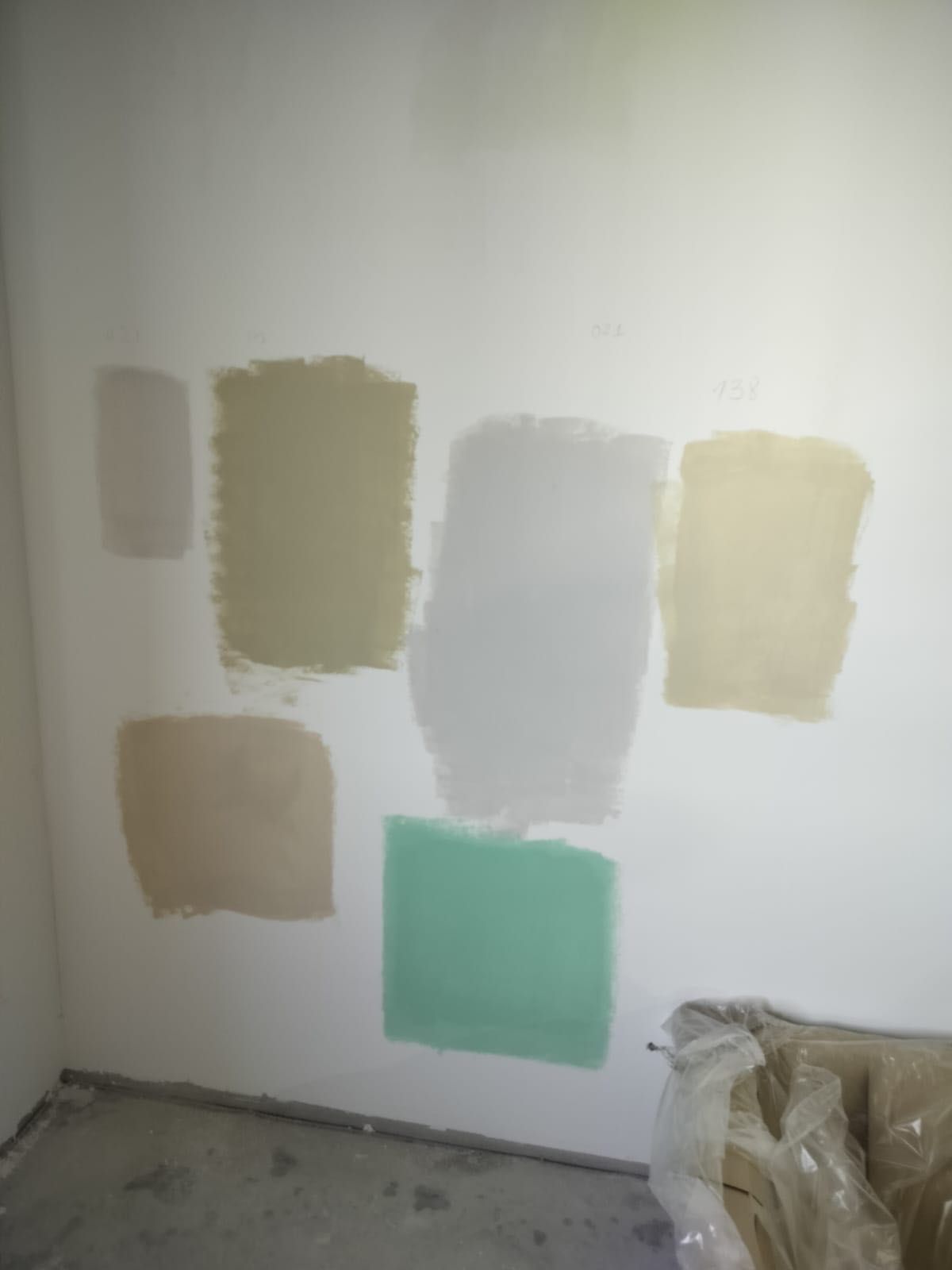 Продам краску 1л Bindo3