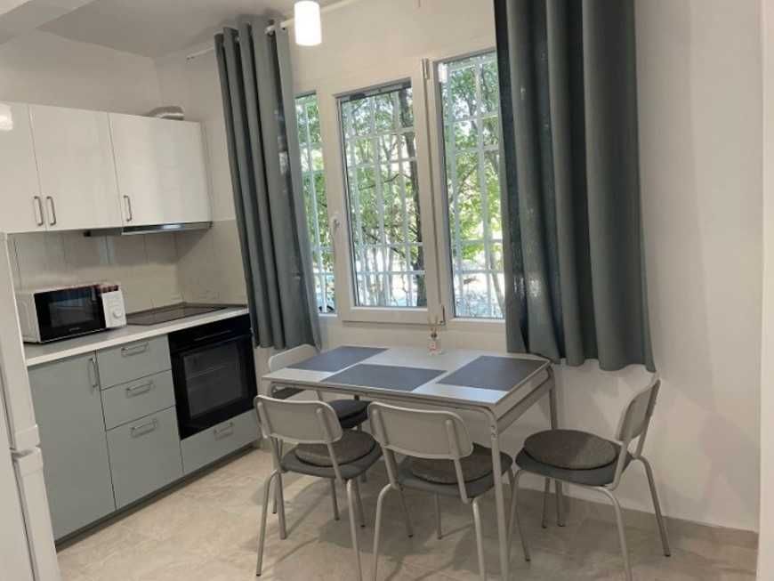 Дава се под наем Тристаен апартамент в София, Овча купел - 94 кв.м за 612 € - Снимка #1