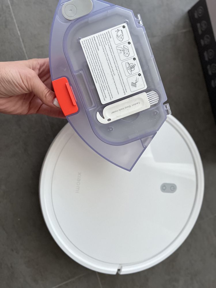 Прахосмукачка робот Xiaomi - Robot Vacuum E10, бял