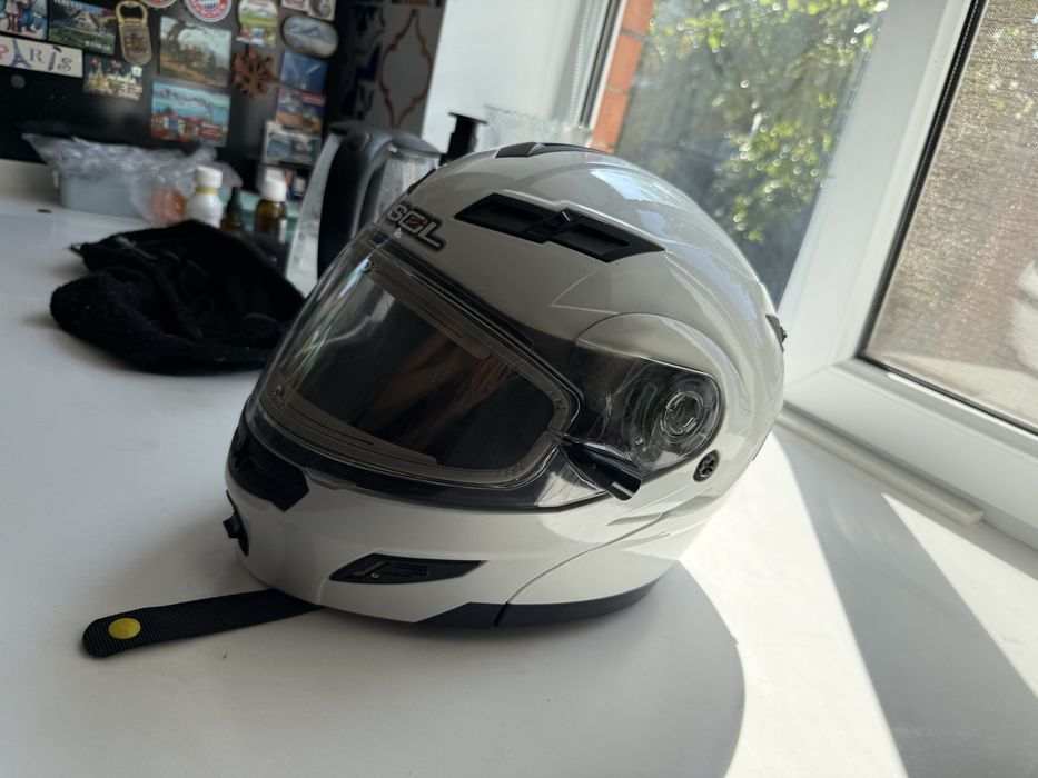 Мотошлем для снегохода