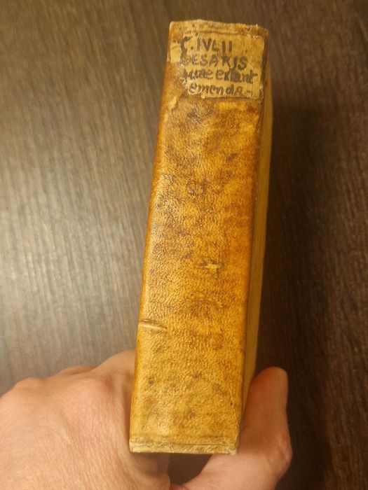 Operele existente ale lui C. Iulius Caesar / Anul 1635