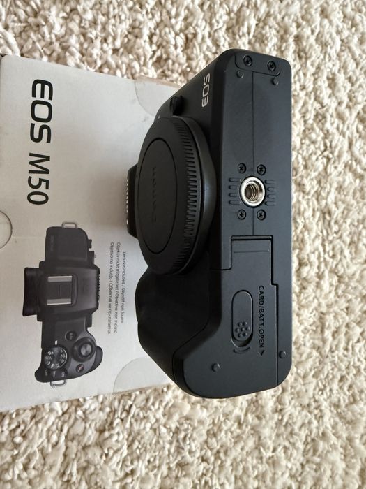 Camera foto mirrorless Canon M50 stare noua