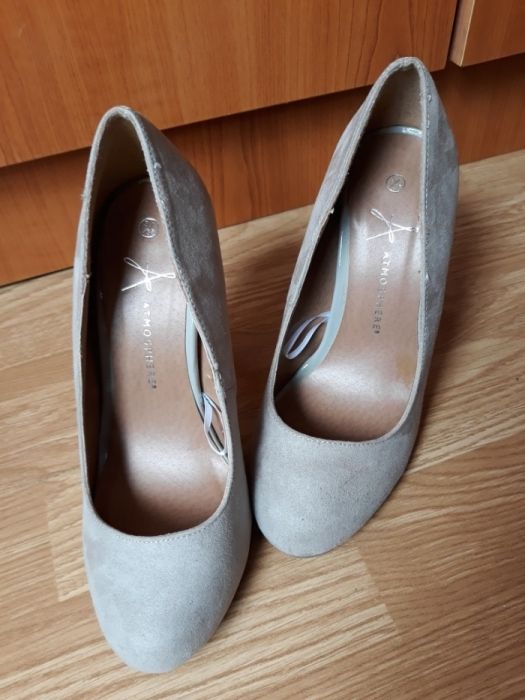 Pantofi purtati o singura data