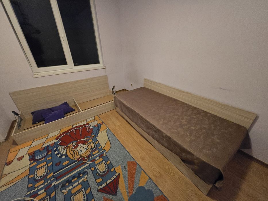 2 бр. Легла с повдигащ механизъм и място за съхранение