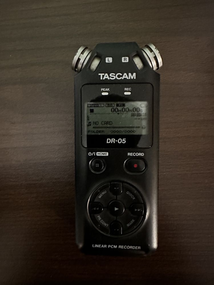 Tascam DR-05 (zoom ,dr 04, mp3 recorder,sony)
