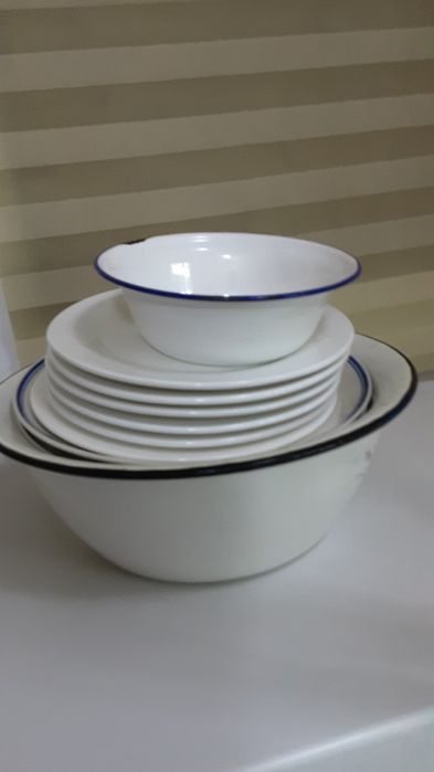 Отдам  посуду б/у