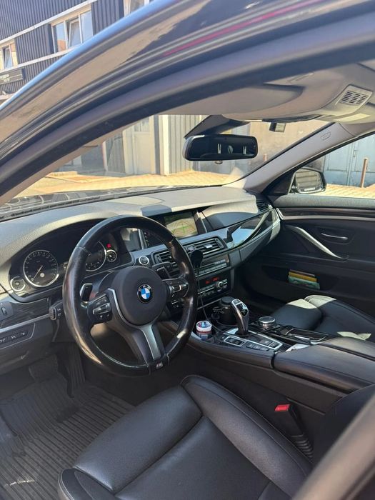 BMW Seria 5 xDrive 530d/5 butoane - posibilitate vanzare pe firma (TVA deductibil)