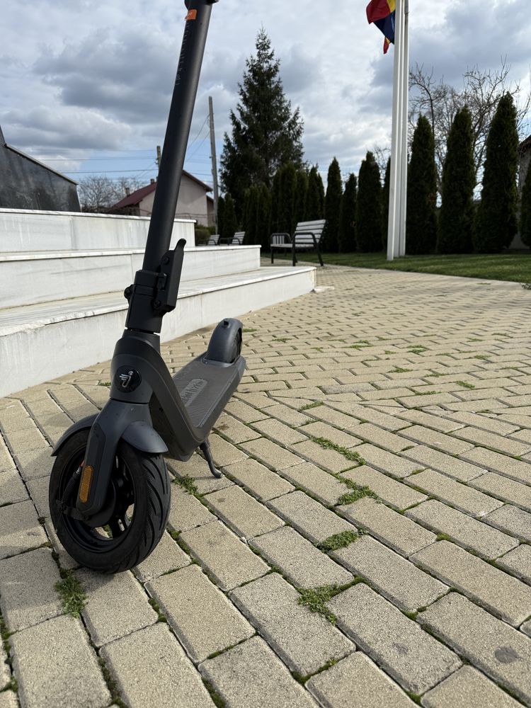 Trotineta Ninebot E2 PRO