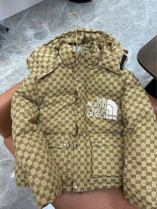 Дамско яке гъши пух L размер Gucci