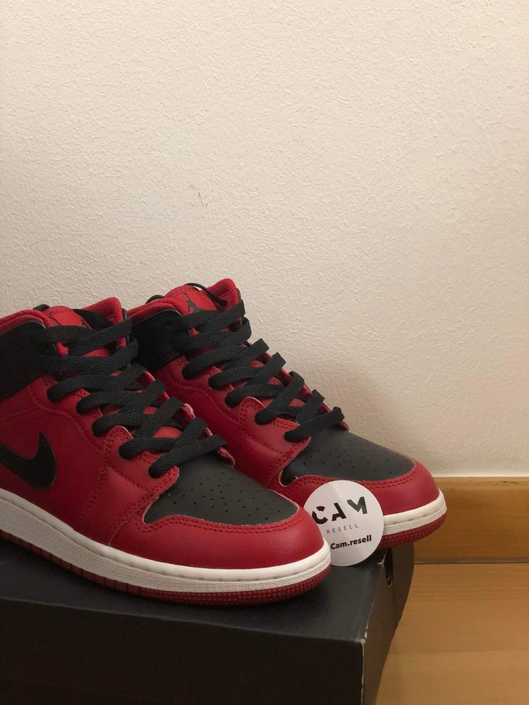 Nike Jordan 1 Mid Gym Red