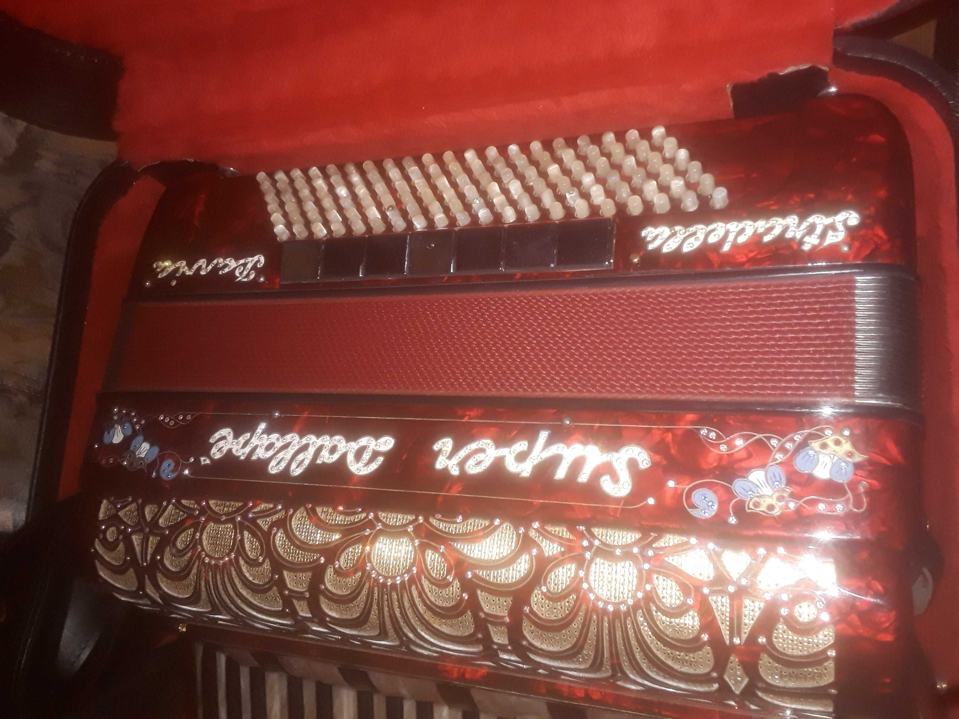 Vand acordeon Guerrini profesional cu muzica cagnoni H1 AMANO, Cabina