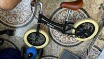 Bicicleta fara pedale 3-5 ani