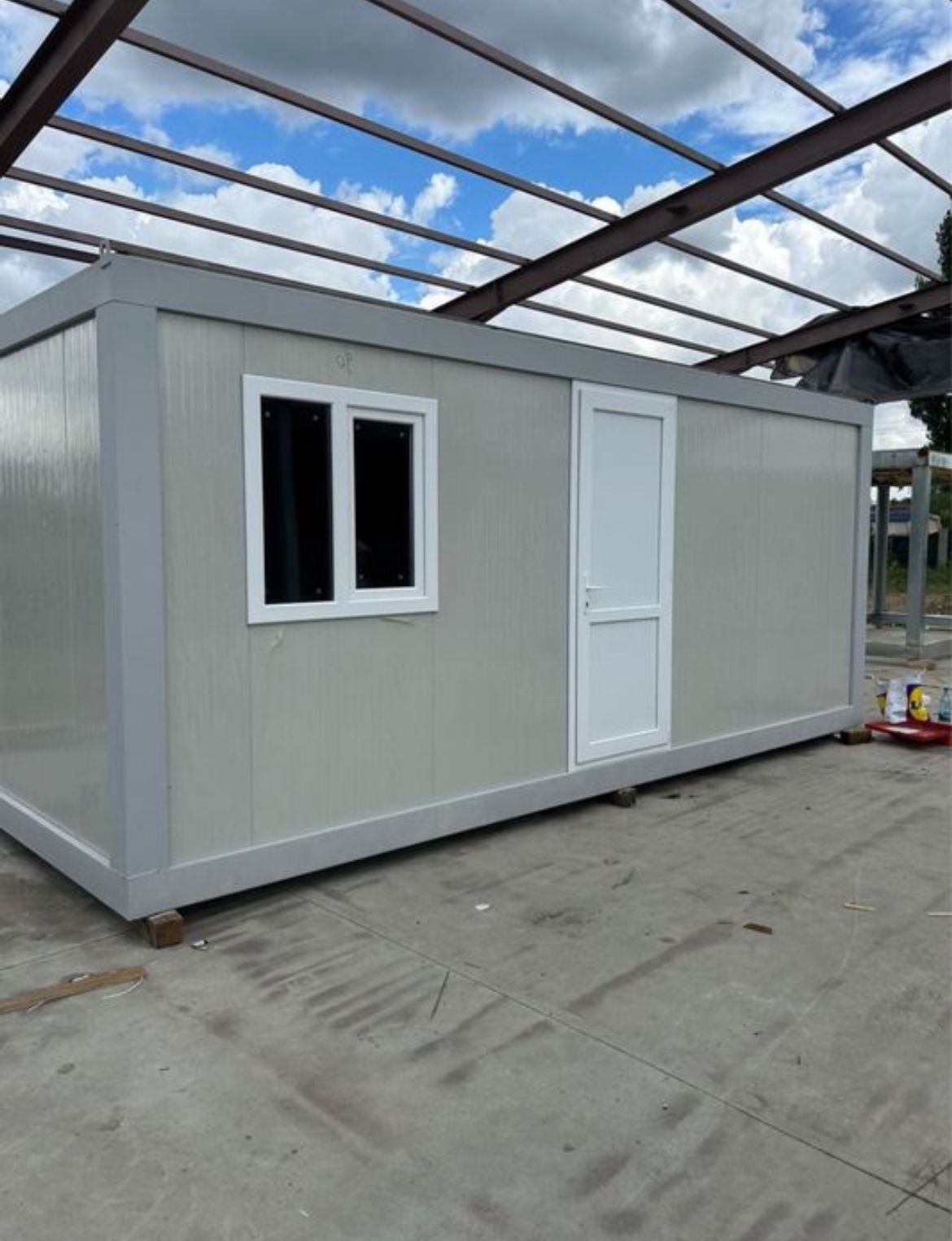 Container modular
