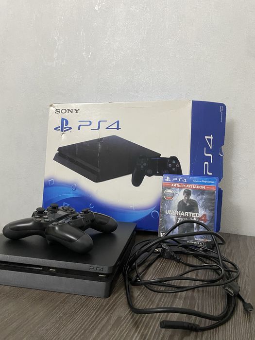 PS4 SLIM, есть 3 игр на цивровом версии