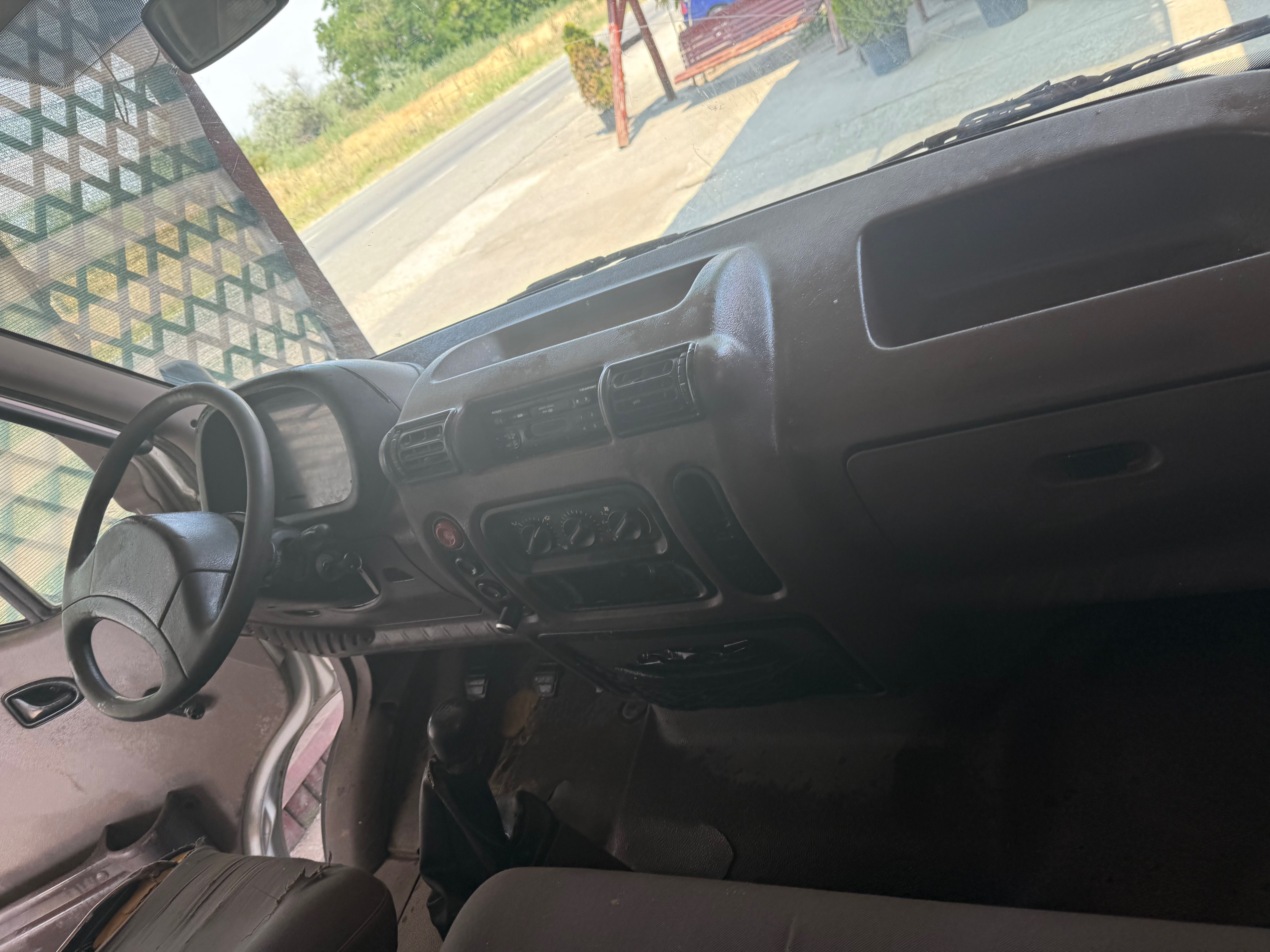 Comioneta basculabilă Renault mascott