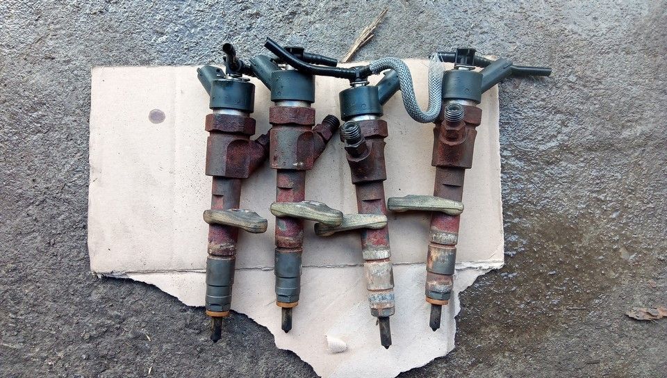 Injectoare Renault Laguna 2 Megane 2 1.9 DCI