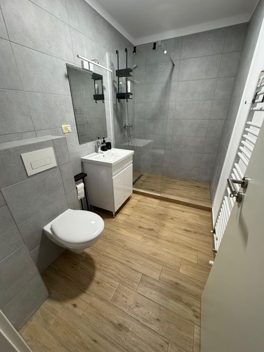 Apartament cu 2 camere, Sanpetru, disponibil 15.12