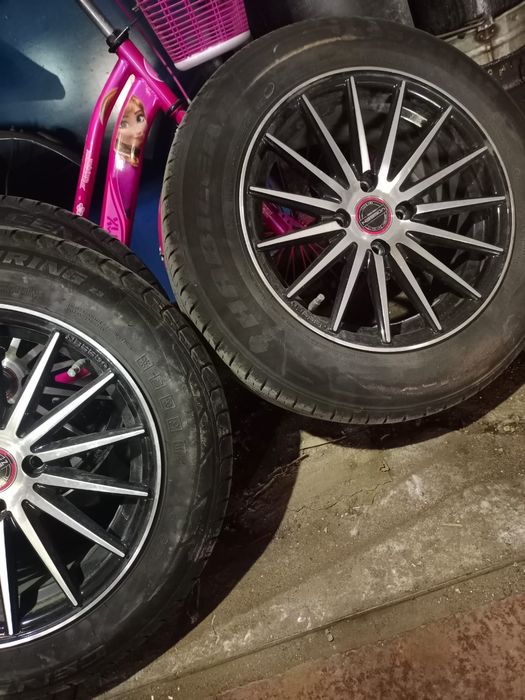 Продам 15.Диски на резина новое цена 200000