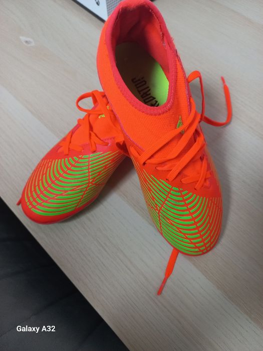 Ghete fotbal copii Adidas Predator