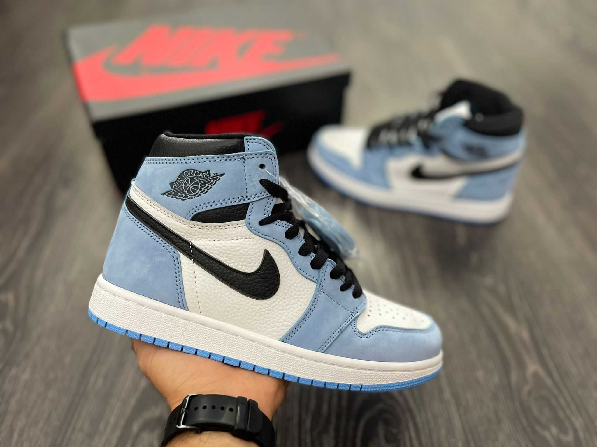 Jordan 1 Univeristy Blue Retro (Verificare Colet)