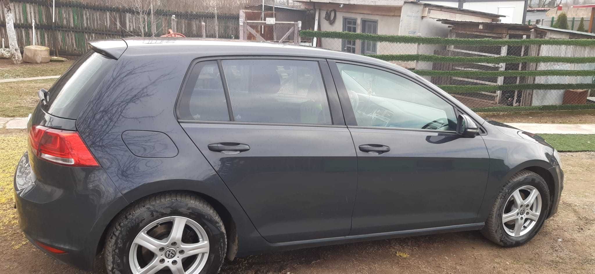 Vând Volkswagen Golf 7