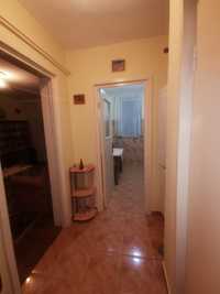 Inchiriez apartament 2 camere Zona Cina