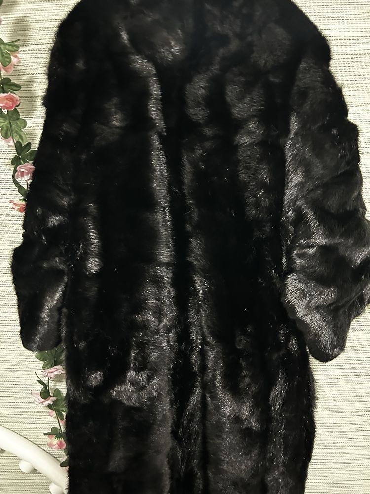 Продам норковую шубу