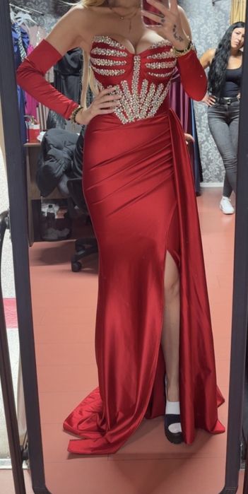 Vand rochie de seara