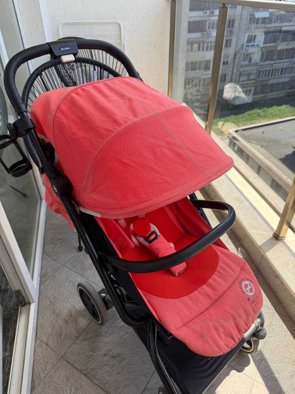 Продавам детска количка Cybex Eezy S Plus II