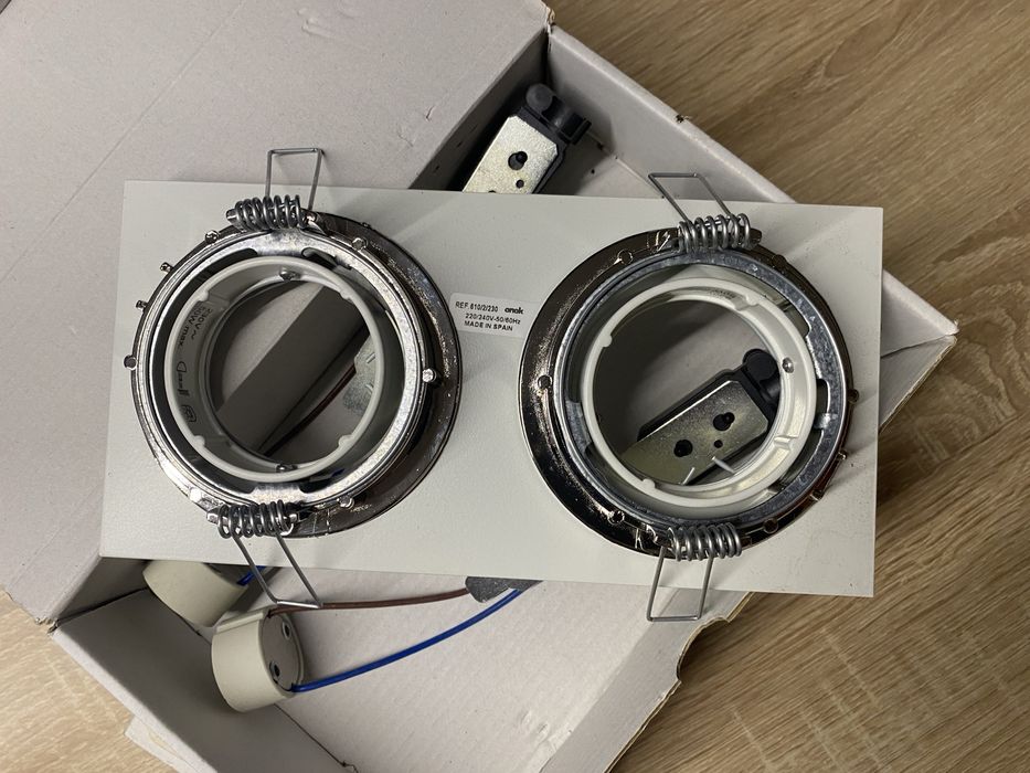 Spot dublu alb incastrabil Onok Spania GU10