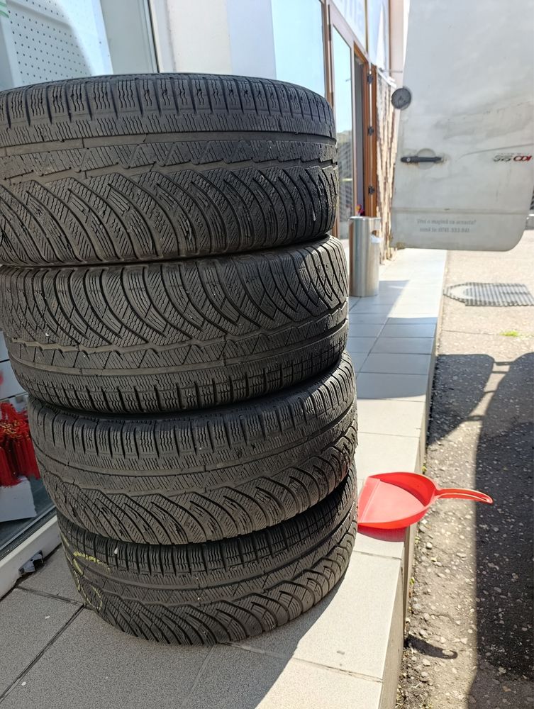 Anvelope Michelin 235 45 R18 dot 2015