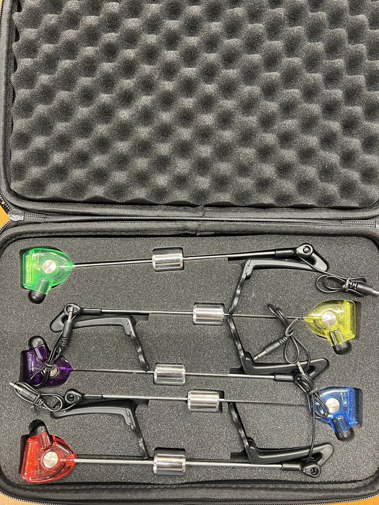Set 5 Swingeri cu iluminare led 5 culori si penar