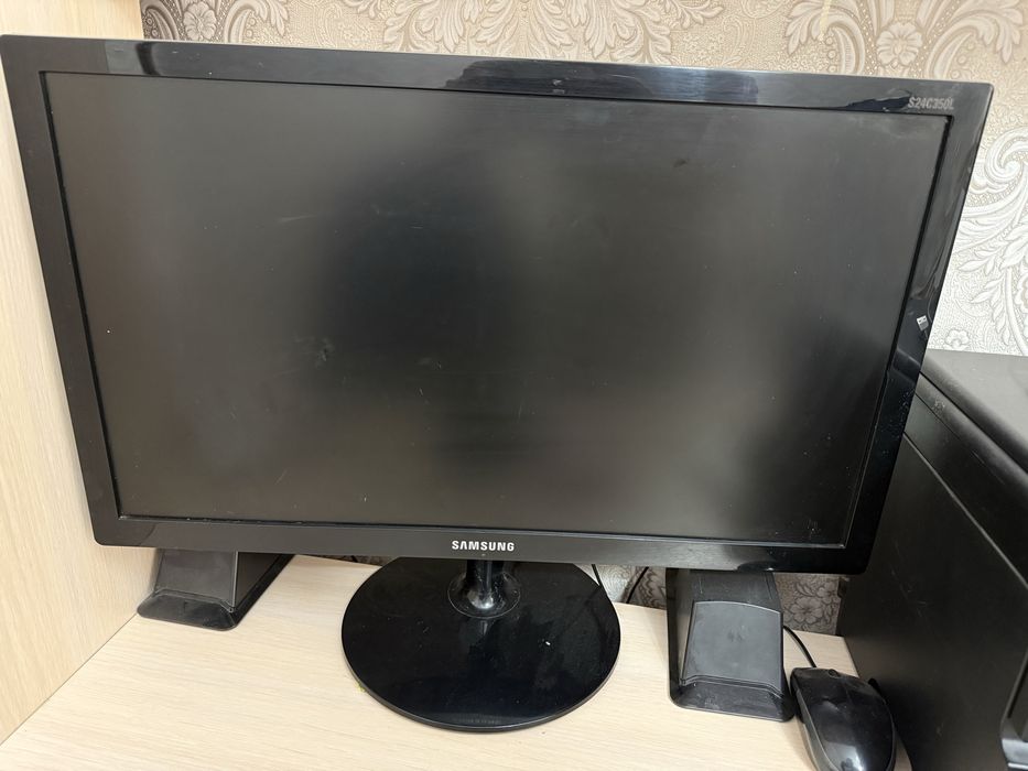 Продаеть. ся компьютер с пол.Ком-50к.Детский шкаф-30к.Диван пол-комп