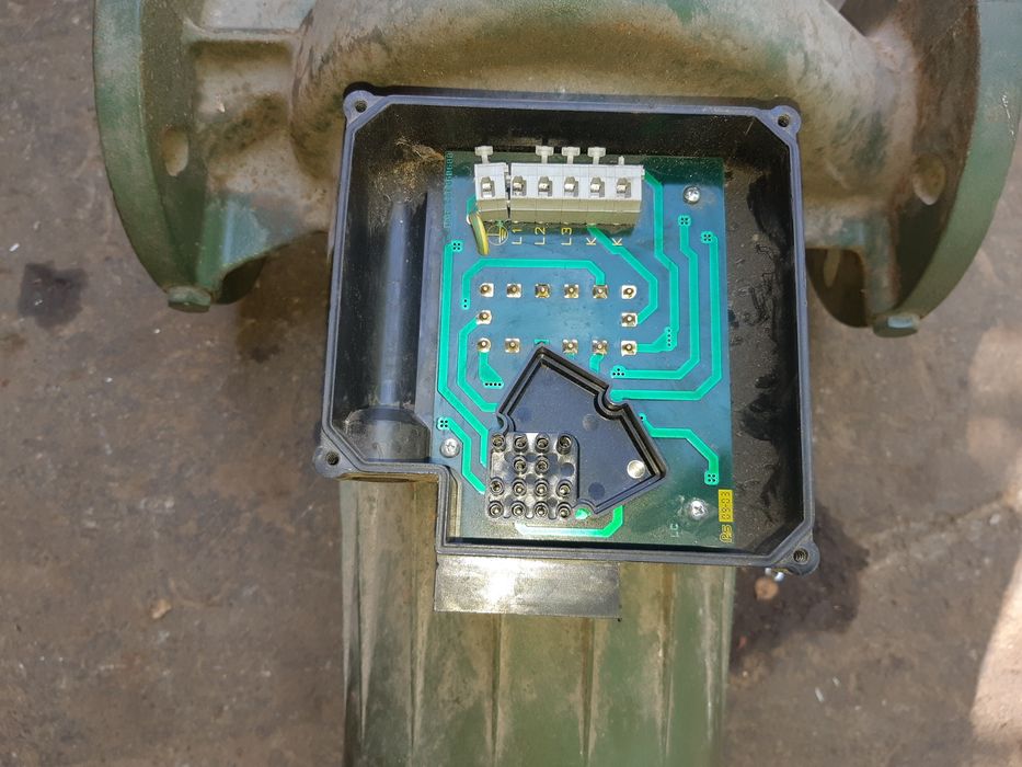 Pompă de recirculare apa